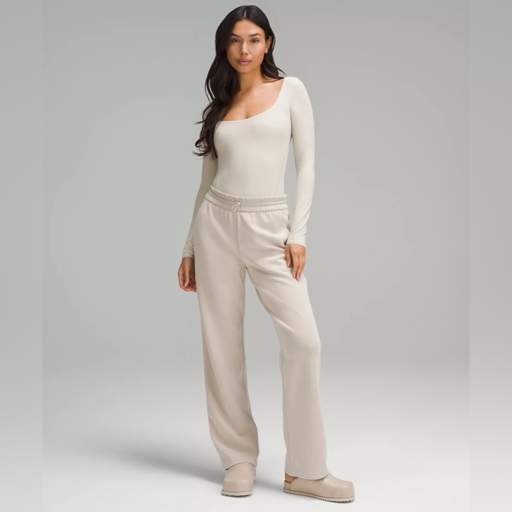 Lululemon Wundermost Ultra Soft Nulu Square Neck Long Sleeve Bodysuit - Size XS - Picture 7 of 12